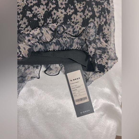 Floral Pleated Camisole Tank Top – Adjustable Spaghetti Straps - Picture 2 of 7